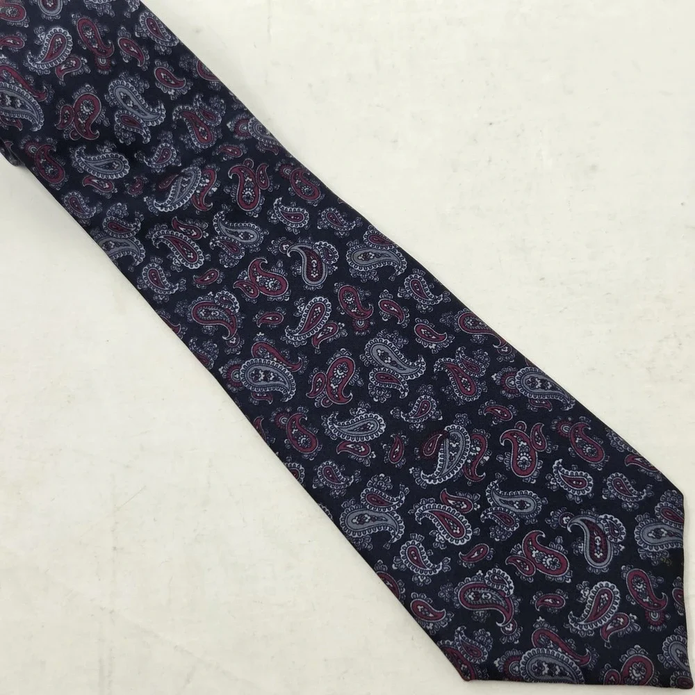 VINTAGE YSL Yves Saint Laurent Classic Paisley Silk Necktie Navy Blue Made USA